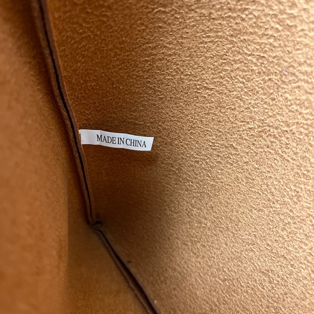Vince Camuto, EUC, Rich Brown Textured Leather Tote, 17” x11.5”, inside pocket - Picture 11 of 11